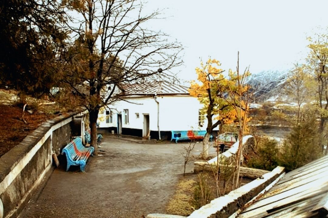 Starinnyye Akhtynskiye bani