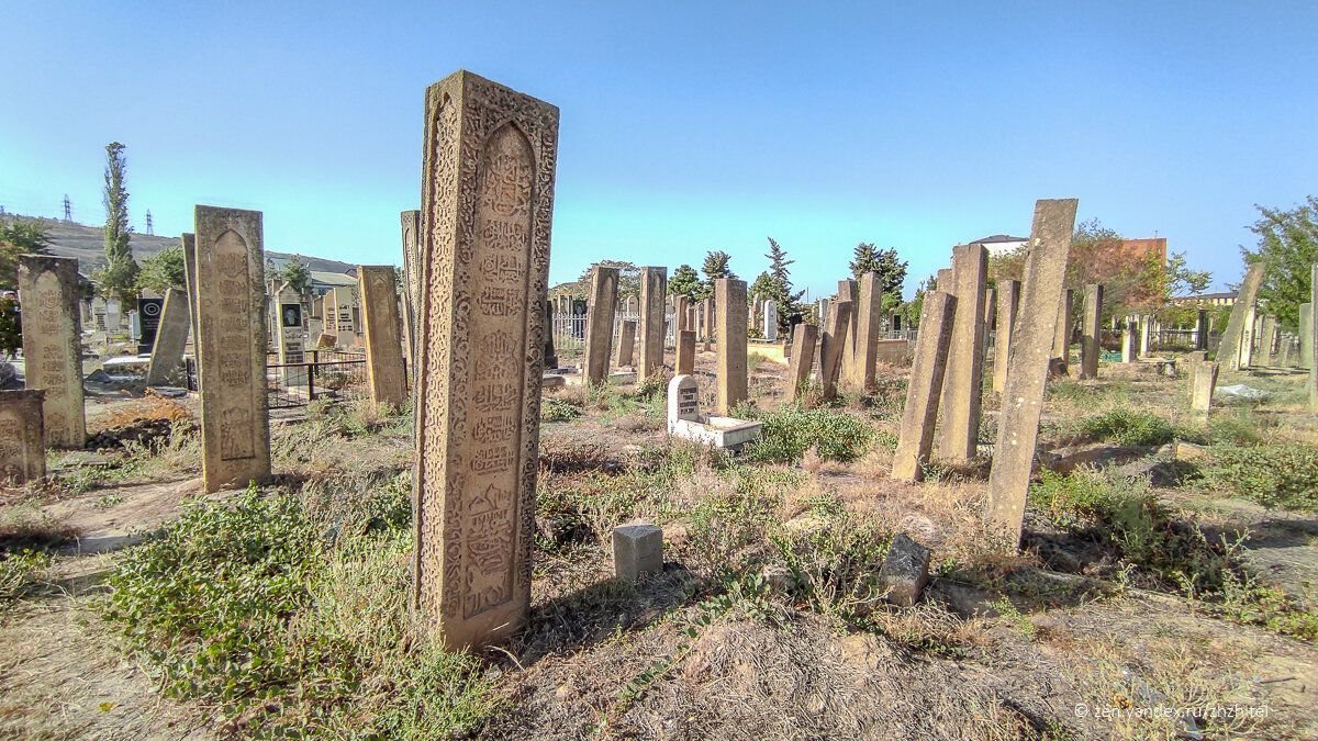 Memorial'noye kladbishche «Kyrkhlyar»